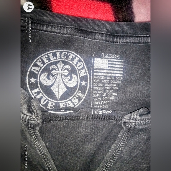 Women's Affliction V Neck with Jewels Shirt Sz L - Picture 6 of 7